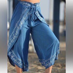 Anandas Wide Leg Boho Embroidered Rayon Palazzo Pants High Slit India Size L NWT